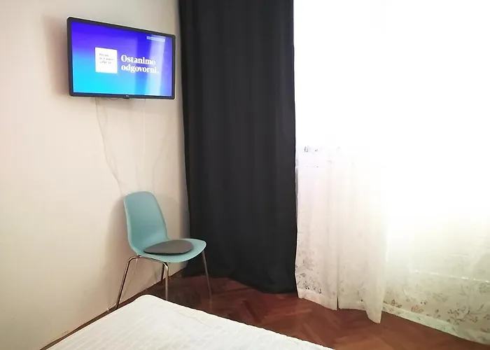 아파트 Blue Window *