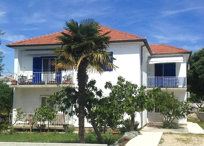 Apartman Blue Window